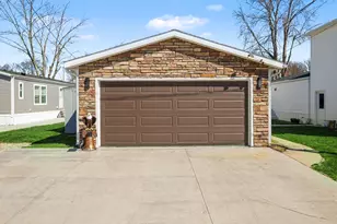 574 Maple Ln, Coldwater, MI 49036 - Photo 24