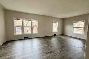 1687 Smith St, Muskegon, MI 49442 - Photo 4