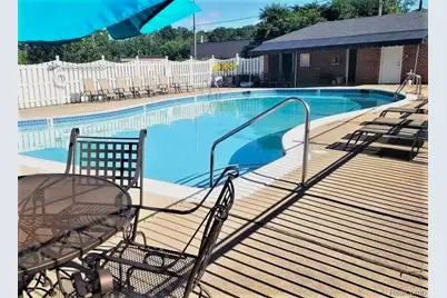 2445 Torquay Avenue #211, Royal Oak, MI 48073 - Photo 16