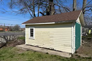 203 W 9th St, Holland, MI 49423 - Photo 16