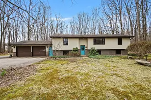 974 E 98th St, Grant, MI 49327 - Photo 2