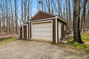 974 E 98th St, Grant, MI 49327 - Photo 24