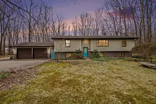 974 E 98th St, Grant, MI 49327 - Photo 1