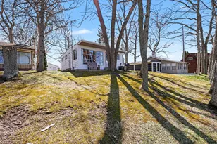 8941 Mott Dr, Jackson, MI 49201 - Photo 2