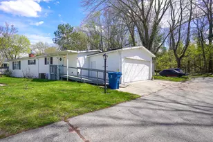 8260 Earls Ct, Kalamazoo, MI 49009 - Photo 1