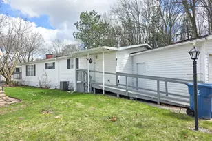 8260 Earls Ct, Kalamazoo, MI 49009 - Photo 1