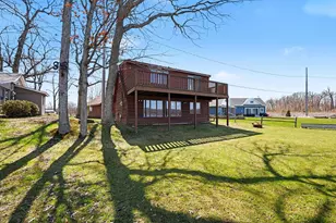 8945 Mott Dr, Jackson, MI 49201 - Photo 2