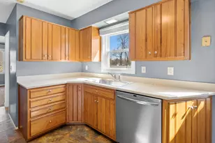 6733 Amberly St, Portage, MI 49024 - Photo 8