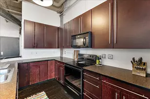 600 Broadway Ave NW, Grand Rapids, MI 49504 - Photo 14