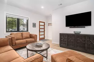 318 Edgell St, South Haven, MI 49090 - Photo 2