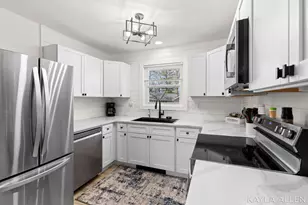 127 Maple Bluff Ave, Prudenville, MI 48651 - Photo 10