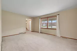 8905 Lori Ct, Portage, MI 49024 - Photo 10