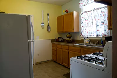 111 W Barnes Avenue, Lansing, MI 48910 - Photo 6