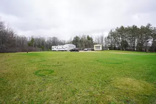 8893 E Sanders Rd, Vestaburg, MI 48891 - Photo 16