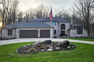 4922 Country Ln, Jackson, MI 49201 - Photo 1