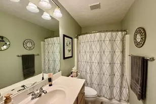 7108 Captiva Dr, Lansing, MI 48917 - Photo 18