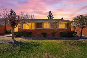 29725 Brown Ct, Garden City, MI 48135 - Photo 2