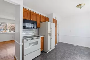 29725 Brown Ct, Garden City, MI 48135 - Photo 6