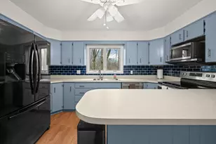 703 Comings Ave, Saint Joseph, MI 49085 - Photo 14