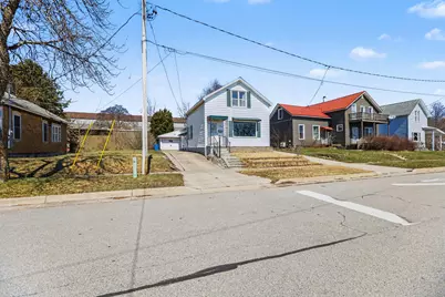 38 Lake Street, Manistee, MI 49660 - Photo 22