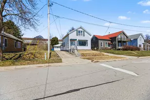 38 Lake St, Manistee, MI 49660 - Photo 22