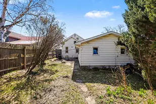 38 Lake St, Manistee, MI 49660 - Photo 20