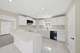 316 Carr St, Jackson, MI 49201 - Photo 10