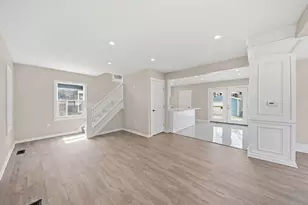 316 Carr St, Jackson, MI 49201 - Photo 6