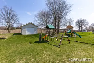 192 Sweet Meadow Dr, Kent City, MI 49330 - Photo 20