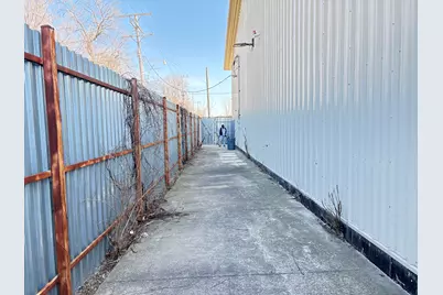 2203 E McNichols Road, Hamtramck, MI 48212 - Photo 6