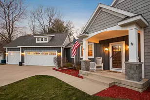 16359 W Willow Dr, Spring Lake, MI 49456 - Photo 2