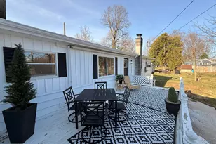 231 Smith St, Sheridan, MI 48884 - Photo 2