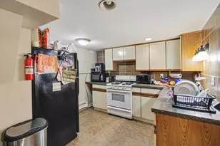 212 N Summit St, Ypsilanti, MI 48197 - Photo 6