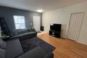 1021 Maiden Ln, Ann Arbor, MI 48105 - Photo 6