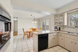 521 Gorham Ln, Kalamazoo, MI 49006 - Photo 8