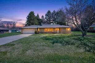 1097 Westfield Dr, Jackson, MI 49203 - Photo 6