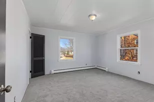 1643 Aberdeen St NE, Grand Rapids, MI 49505 - Photo 16