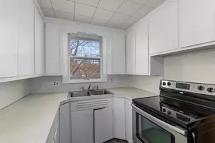 1643 Aberdeen St NE, Grand Rapids, MI 49505 - Photo 22