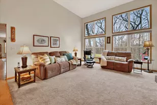 2116 Scenic Hills Dr, Jackson, MI 49201 - Photo 4