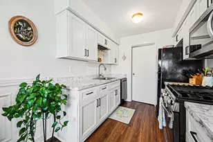 22842 Renford St, Novi, MI 48375 - Photo 4