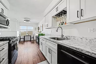 22842 Renford St, Novi, MI 48375 - Photo 12