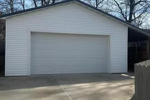 547 Ionia St, Belding, MI 48809 - Photo 2