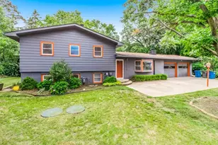 48103 Walnut Ave, New Buffalo, MI 49117 - Photo 2