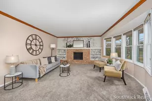 2549 Rockhill Dr NE, Grand Rapids, MI 49525 - Photo 4