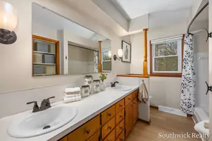 2549 Rockhill Dr NE, Grand Rapids, MI 49525 - Photo 16