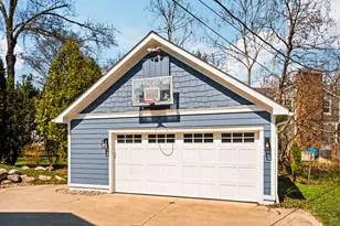 2125 Devonshire Rd, Ann Arbor, MI 48104 - Photo 4