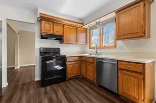 2431 Roanoke Dr, Ypsilanti, MI 48197 - Photo 16