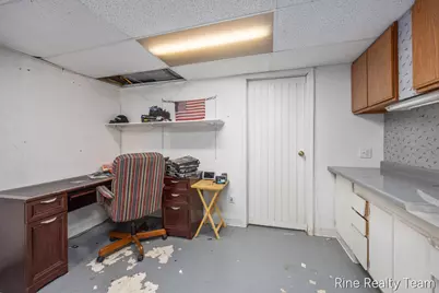 1555 Knapp Street NE, Grand Rapids, MI 49505 - Photo 28