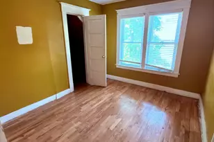 1128 Emerald Ave NE, Grand Rapids, MI 49503 - Photo 36