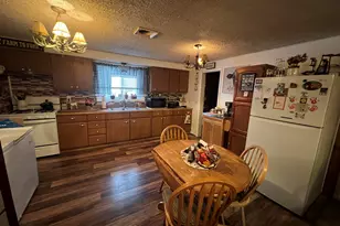 104 Cardinal Dr, Coldwater, MI 49036 - Photo 4